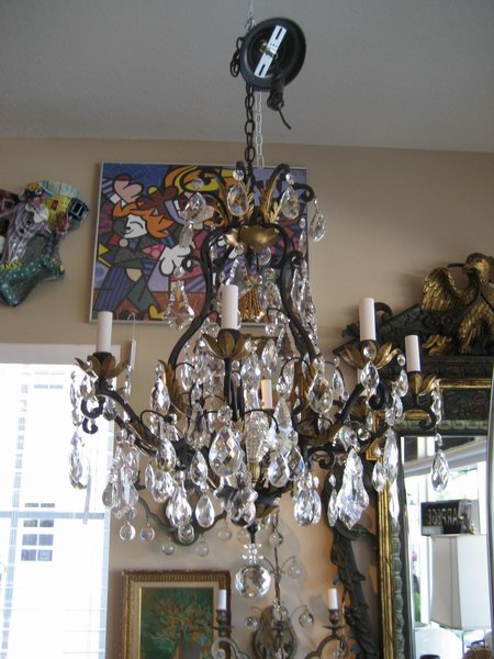 Shades Of The Past, Antiques, Chandeliers, Bronze Candelabras, Sconces, Fantoni, Murano, Frankart, Baccarat Crystal